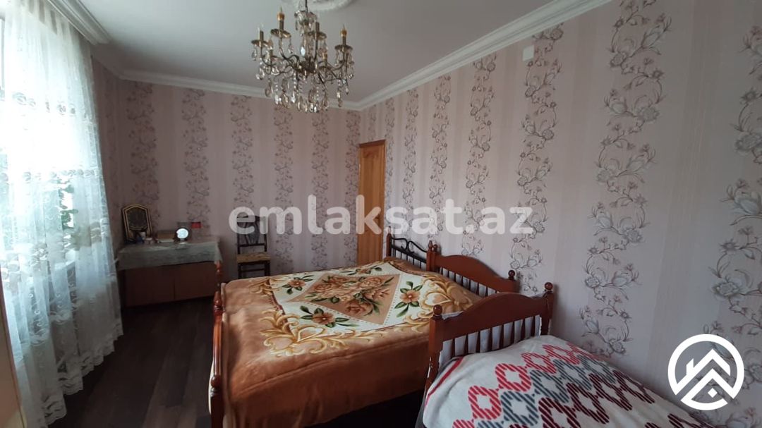 Satılır 5 otaq köhnə tikili 110 m², Bakıxanov — Mənzil, Bakı (9)