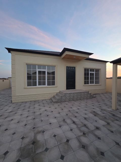 Satılır 4 otaqlı həyət evi/bağ evi 120 m² — Bakı