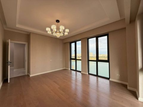 Satılır 3 otaqlı yeni tikili 83 m² — Bakı