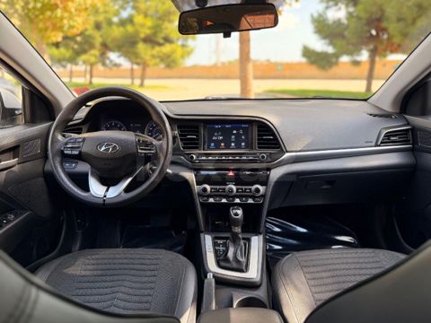 2019 Hyundai Elantra, 2.0 L, 2019, 151,000 km — Bakı