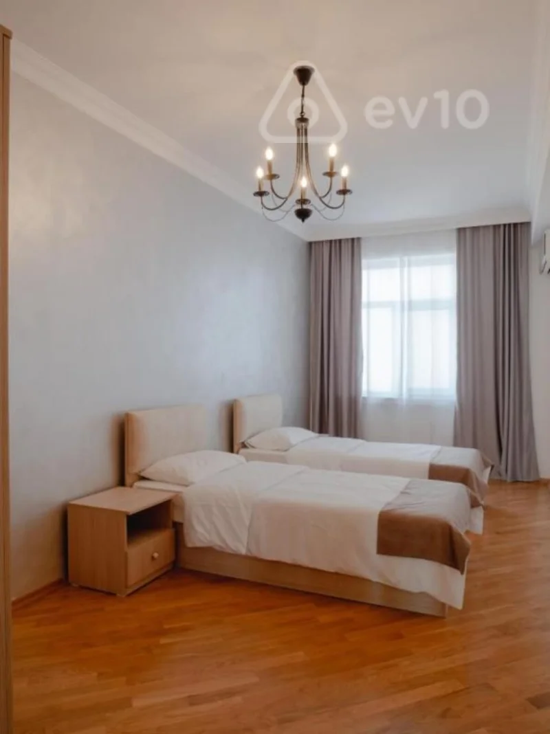 3 otaqlı mənzil, 135 m², Senan Kerimov — Mənzil, Bakı (9)