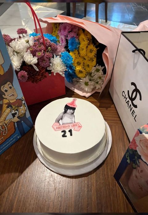 Şəkilli fərdi tort – “Birthday Girl 21” mövzusu - Dairəvi, hamar ağ — Digah