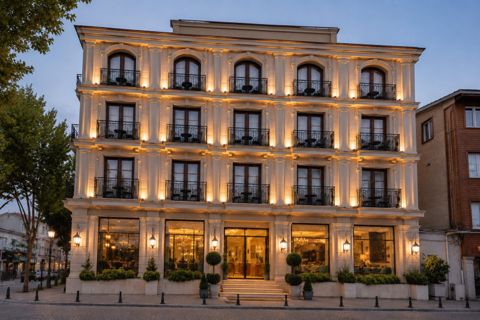 Satılır obyekt 2500 m² — Bakı