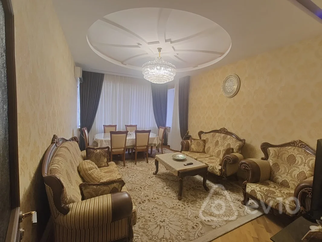 3 otaqlı mənzil, 90 m², İsmayıl Bəy Qutqaşınlı — Bakı