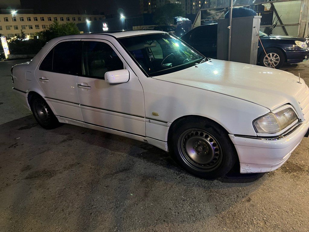 Mercedes C 240, 2.4 L, 1998 il, 555 846 km 38-BJ-370 — Avtomobillər, Bakı (8)