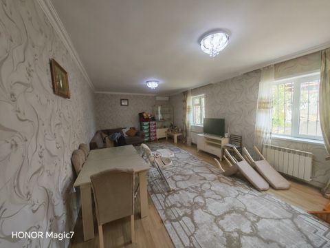 Satılır 6 otaqlı həyət evi/bağ evi 125 m² — Bakı