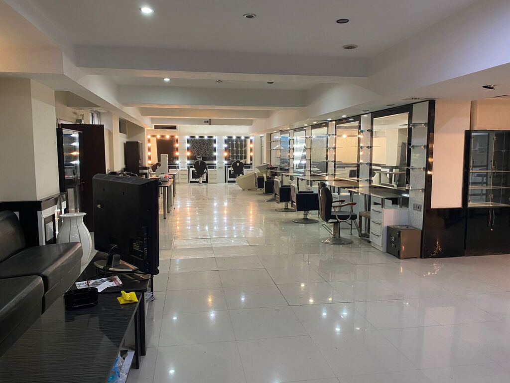 Satılır obyekt 280 m² — Əmlak, Bakı