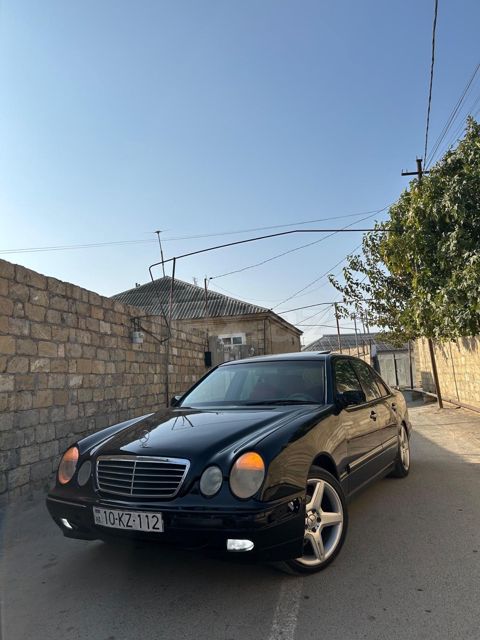 2000 Mercedes-Benz 200 E, 2.0 L, 2000, 400,000 km — Bakı