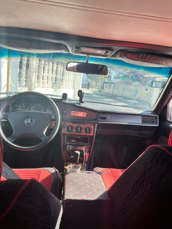 Mercedes 190, 2.5 L, 1991 il, 670 520 km 90-VT-943 — Avtomobillər, Bakı (4)