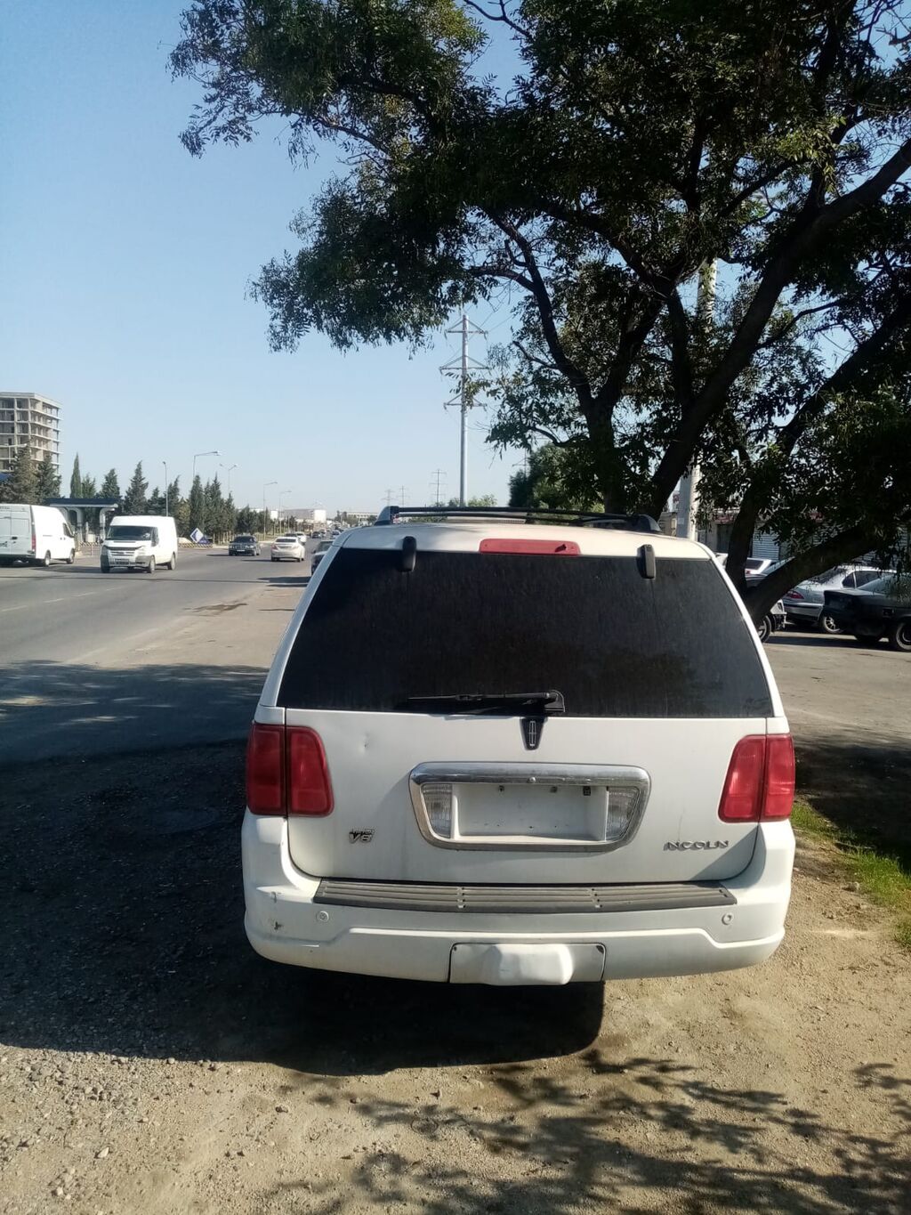 Lincoln Aviator/SUV (ağ rəng) Xüsusiyyətlər: - Kuzov: 5 qapılı tam — Avtomobillər, Digah (3)