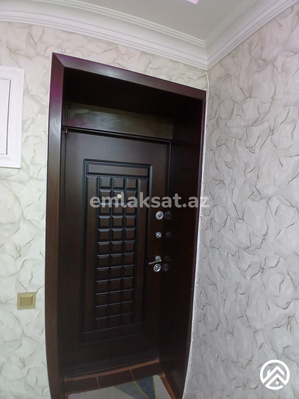Satılır 3 otaq köhnə tikili 80 m², Avtovağzal metrosu — Mənzil, Bakı (8)
