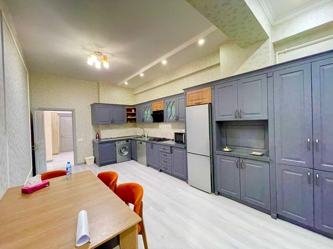 İcarəyə verilir 4 otaqlı yeni tikili 190 m² — Mənzil, Bakı (8)