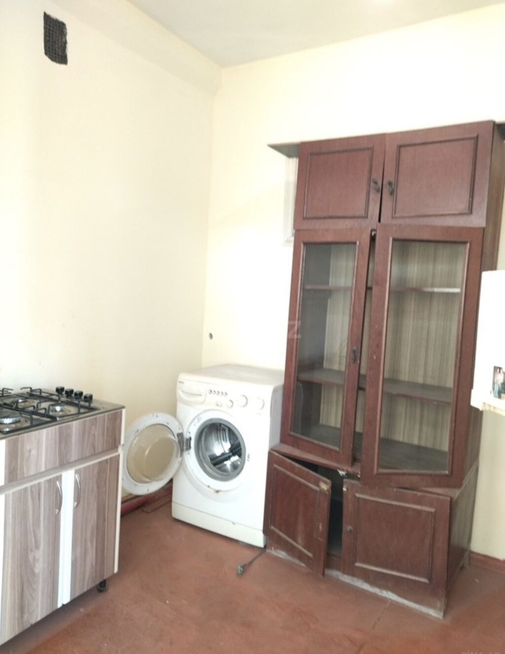 Evdə tək gənc xanım qalır bir nəfər otaq yoldaşı axtarılır. Evdə 2 — Mənzil, Bakı (4)