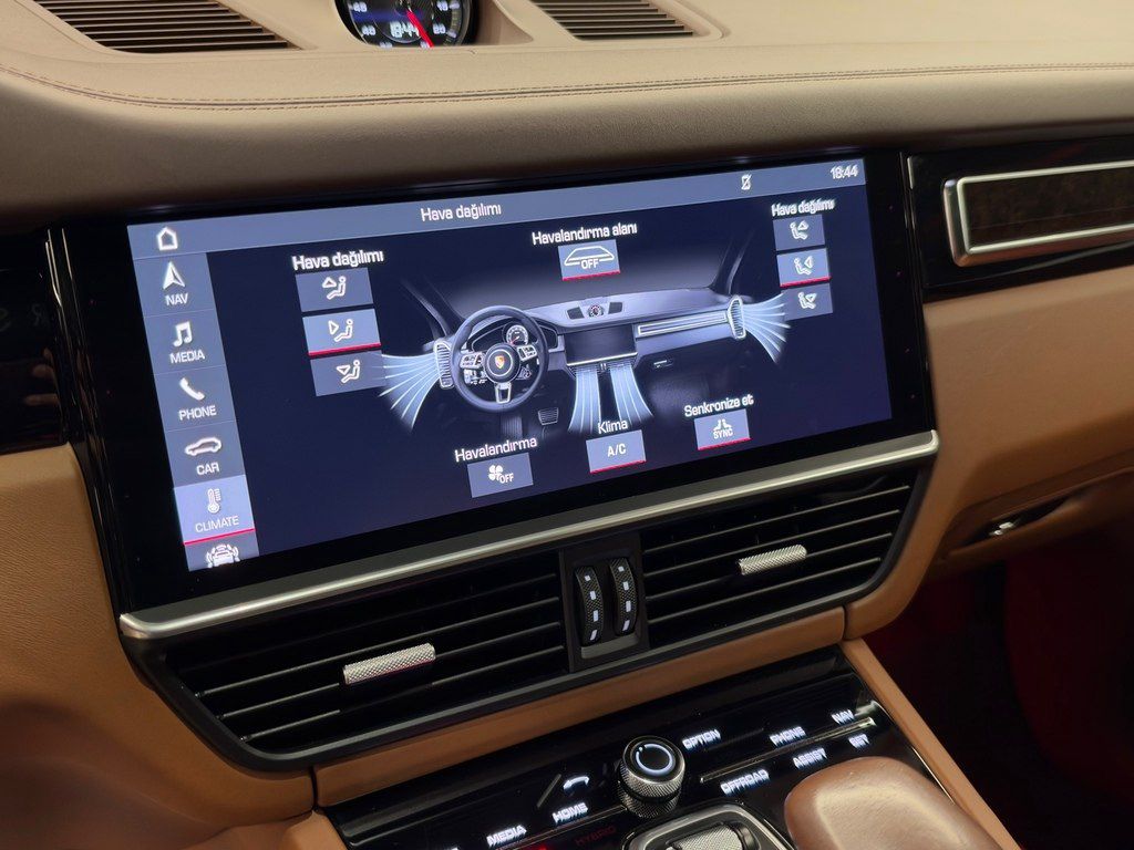 Porsche Cayenne Turbo, 4.0 L, 2020 il, 88 000 km — Avtomobillər, Bakı (12)