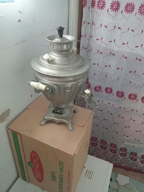 Klassik metal samovar - Material: alüminium/krom rəngli metal gövdə — Sumqayıt