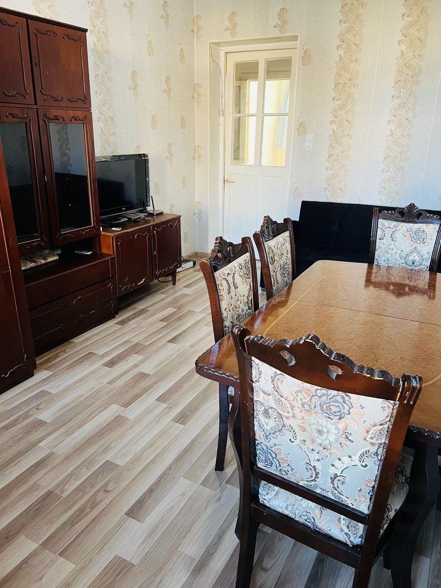 Satılır 2 otaqlı köhnə tikili 58 m² — Mənzil, Bakı (5)