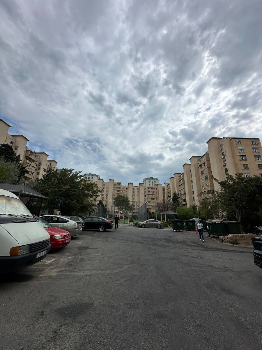 Satılır 4 otaqlı köhnə tikili 100 m² — Mənzil, Bakı (3)
