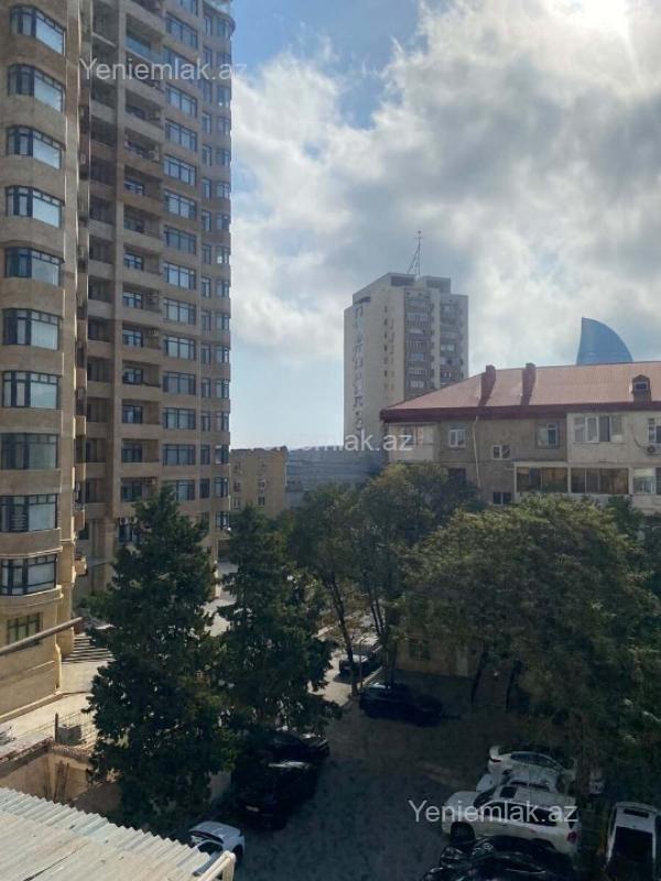 Satılır 3 otaqlı Bina evi menzil (Köhnə tikili), 75 m², Səbail rayonu — Mənzil, Bakı (2)