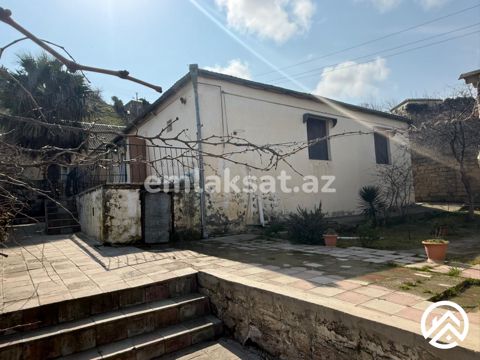 Satılır 4 otaq həyət evi / bağ evi 110 m², Qaraçuxur — Дом, вилла
