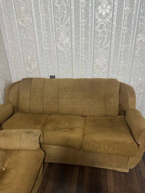 Klassik yumşaq mebel dəsti - Tərkibi: 3 nəfərlik divan + 2 ədəd geniş — Bakı
