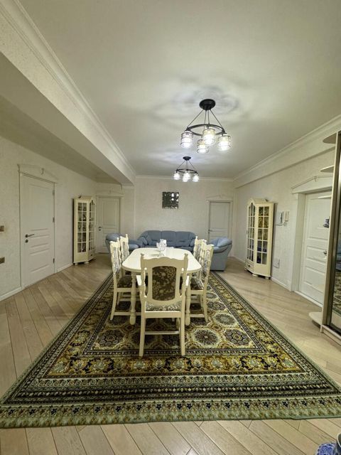 Satılır 4 otaqlı yeni tikili 145 m² — Bakı