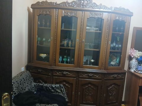 Klassik üslubda böyük vitrinalı bufet - Material: Tam ağac (kütləvi) — Xırdalan