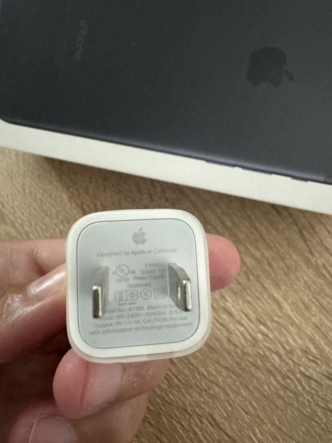 Adapter Apple, Yeni — 20 ₼ · Bakı · Şarj cihazları Adapter Apple, Yeni — Bakı