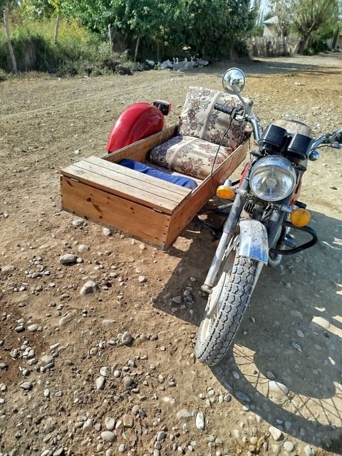 Yan qoşqulu moto-sidcar - Model: Sovet istehsalı klassik motosiklet — Yevlax
