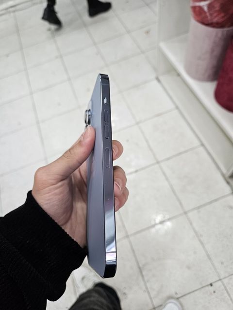 128 GB, Blue Titanium — Quba
