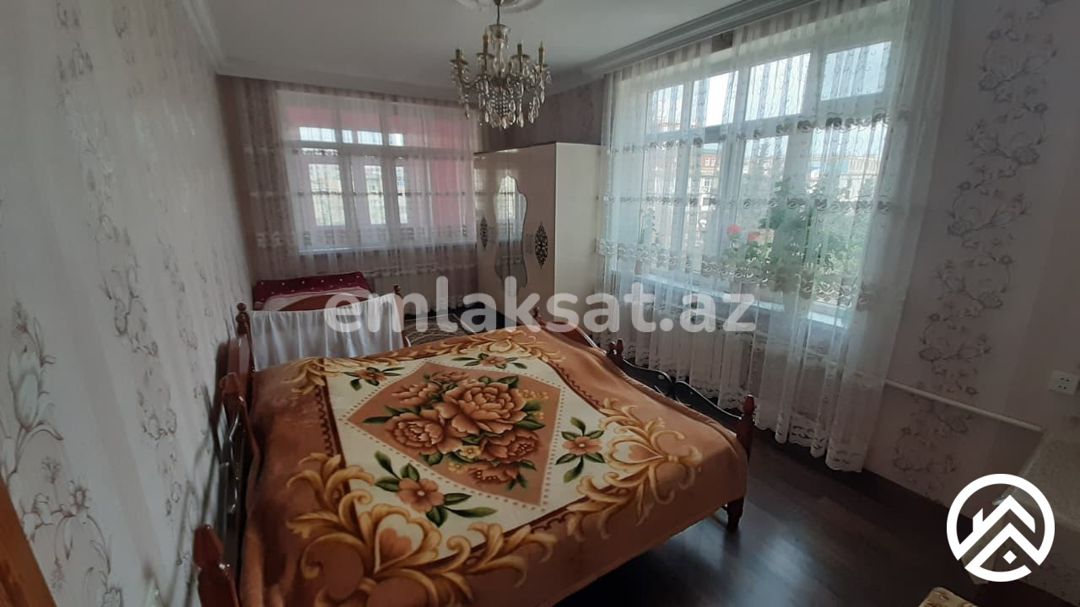 Satılır 5 otaq köhnə tikili 110 m², Bakıxanov — Mənzil, Bakı (10)