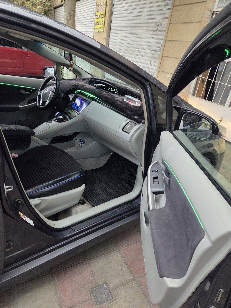 Toyota Prius, 1.8 L, 1.3 kWh, 2011 il, 400 000 km 77-EF-204 — Avtomobillər, Mingəçevir (8)