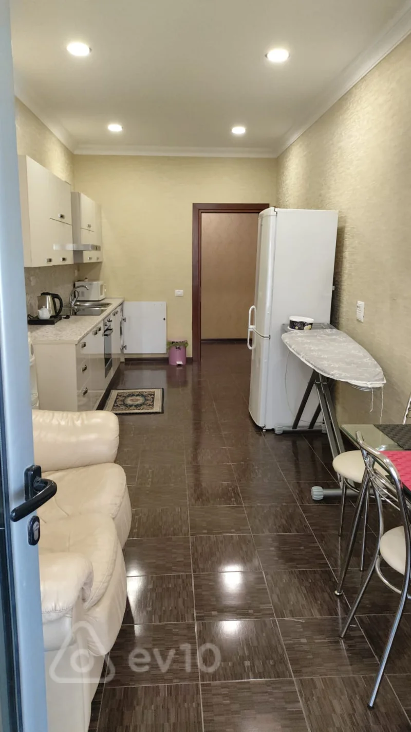 2 otaqlı mənzil, 110 m², tarqovu — kirayə — Mənzil, Bakı (7)