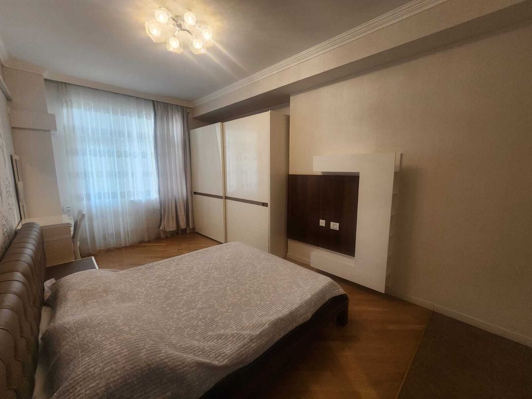 İcarəyə verilir 4 otaqlı yeni tikili 175 m² — Mənzil, Bakı (6)
