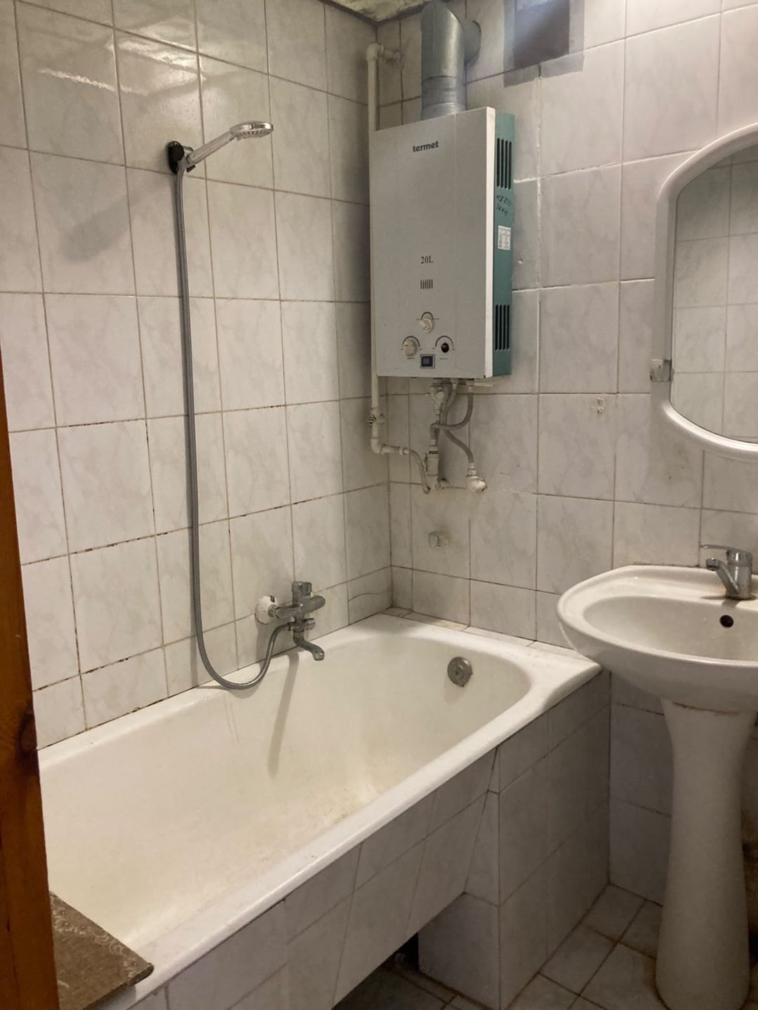 İcarə: 2 otaqlı Köhnə tikili, 55 m², Nizami rayonu — Mənzil, Bakı (2)