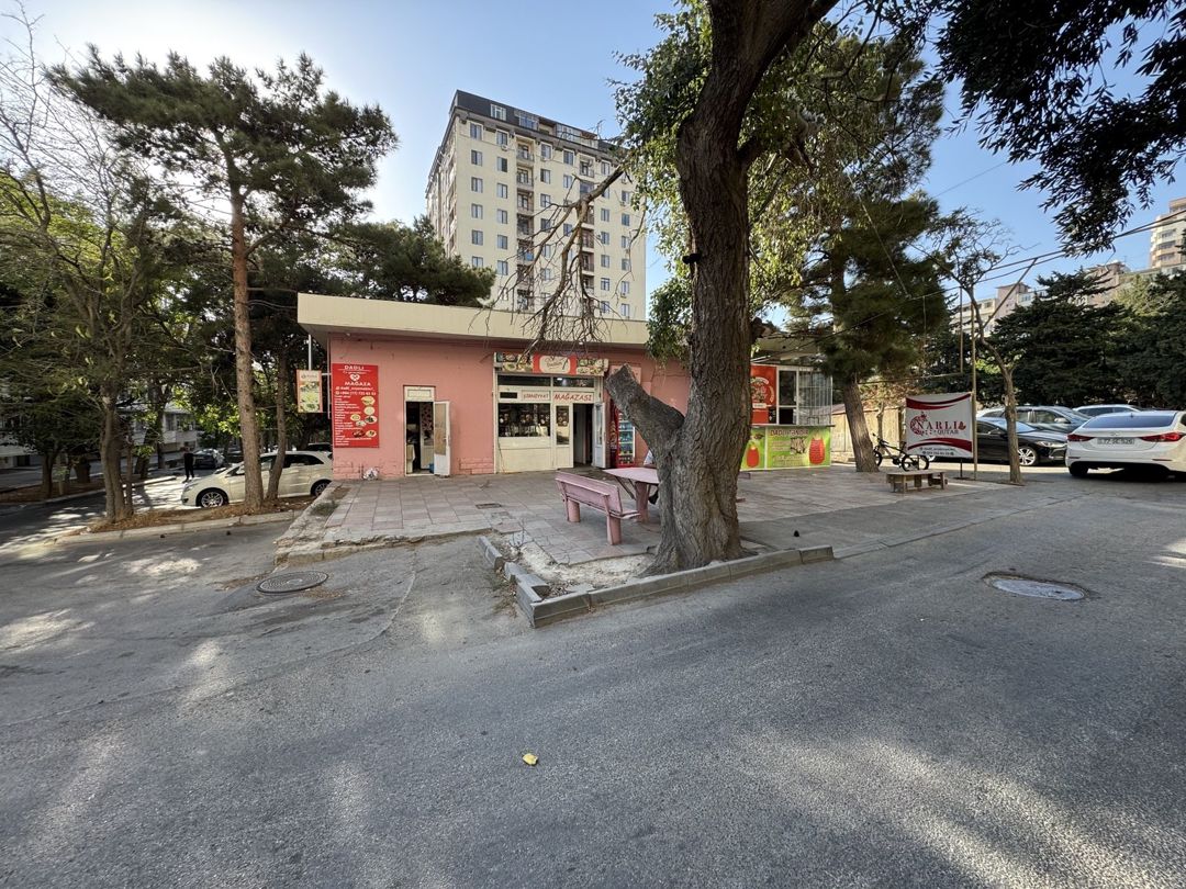 Satılır obyekt 83 m² — Əmlak, Bakı