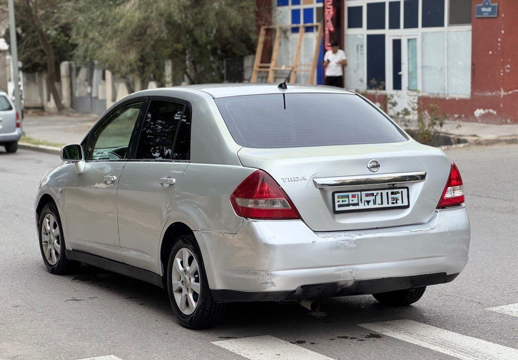 Nissan Tiida, 1.6 L, 2006 il, 372 000 km — Avtomobillər, Sumqayıt (4)