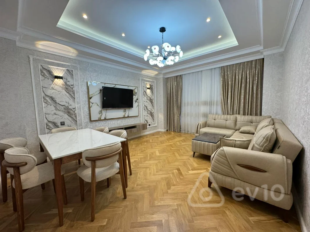 2 otaqlı mənzil, 90 m², Qarabağ Atları Meydanı küç. — kirayə — Bakı