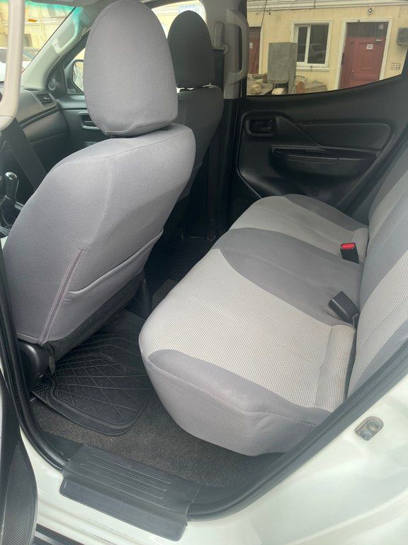 Mitsubishi L200, 2.4 L, 2020 il, 200 000 km — Avtomobillər, Bakı (9)