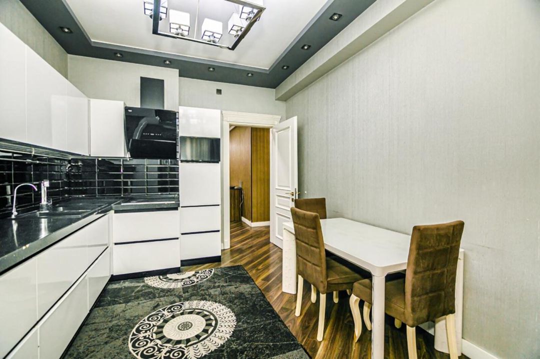 İcarəyə verilir 4 otaqlı yeni tikili 185 m² — Mənzil, Bakı (10)