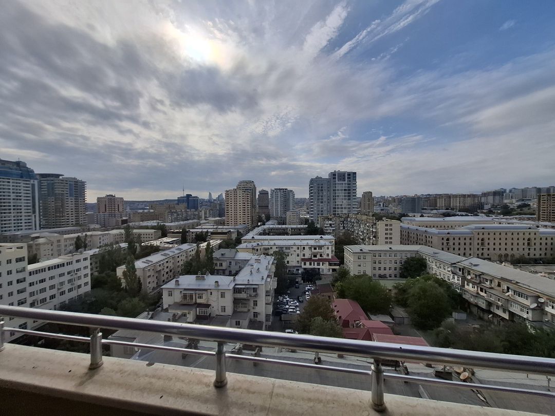 Satılır 4 otaqlı yeni tikili 302 m² — Mənzil, Bakı (8)