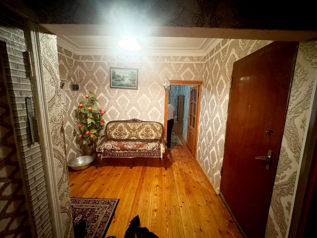 4 otaqlı mənzil – geniş və işıqlı - Plan: qonaq otağı, ayrıca mətbəx — Mənzil, Bakı (4)