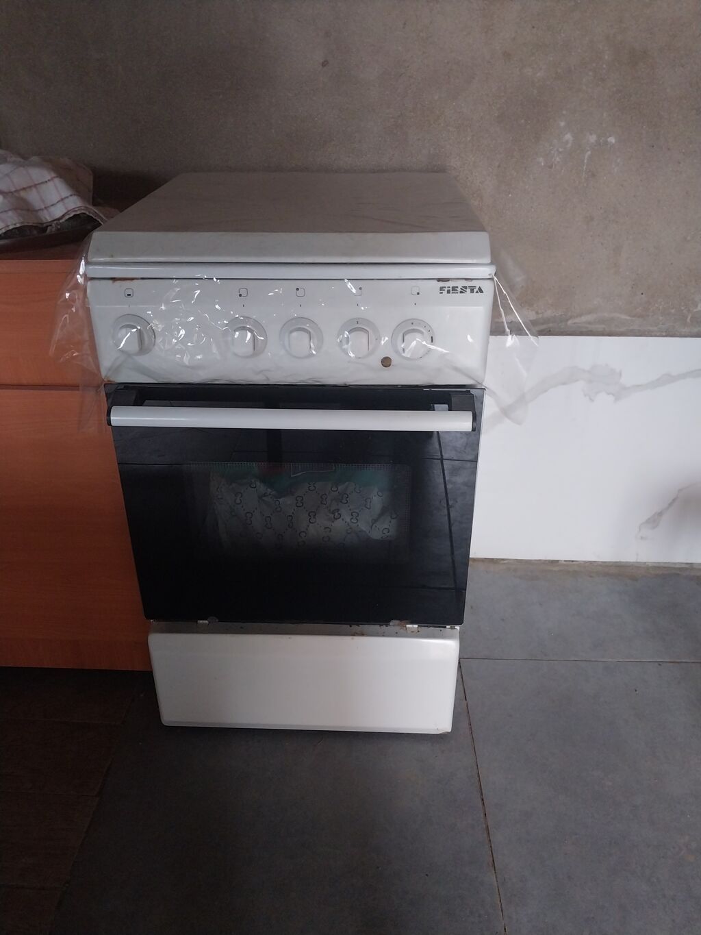 Fiesta qaz-elektrik kombinə edilmiş soba - Üst panel: 4 gözlü – 3 — Plitələr, Masazır