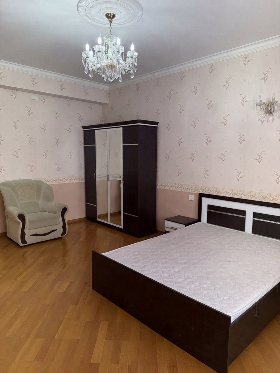 İcarəyə verilir 3 otaqlı köhnə tikili 165 m² — Mənzil, Bakı (11)