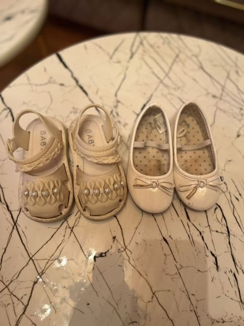 Uşaq ayaqqabıları dəsti – 2 cüt - Rəng: krem/ivori - Ölçü etiketi — Digah