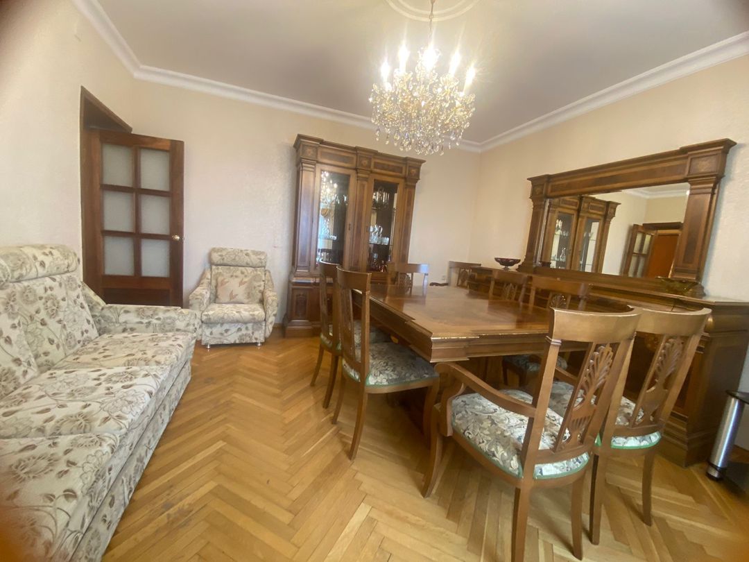 Satılır 4 otaqlı köhnə tikili 105 m² — Mənzil, Bakı (2)