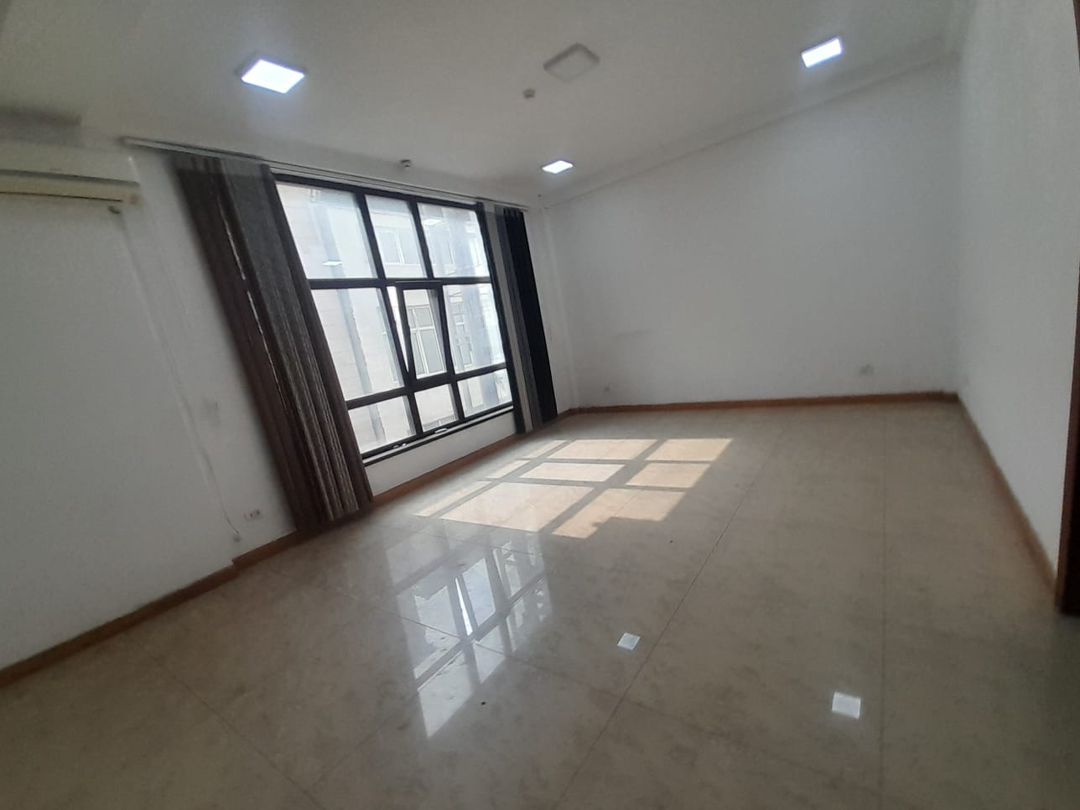 İcarə: 4 otaqlı Ofis, 110 m², Nəriman Nərimanov rayonu — Ofis, Bakı (7)