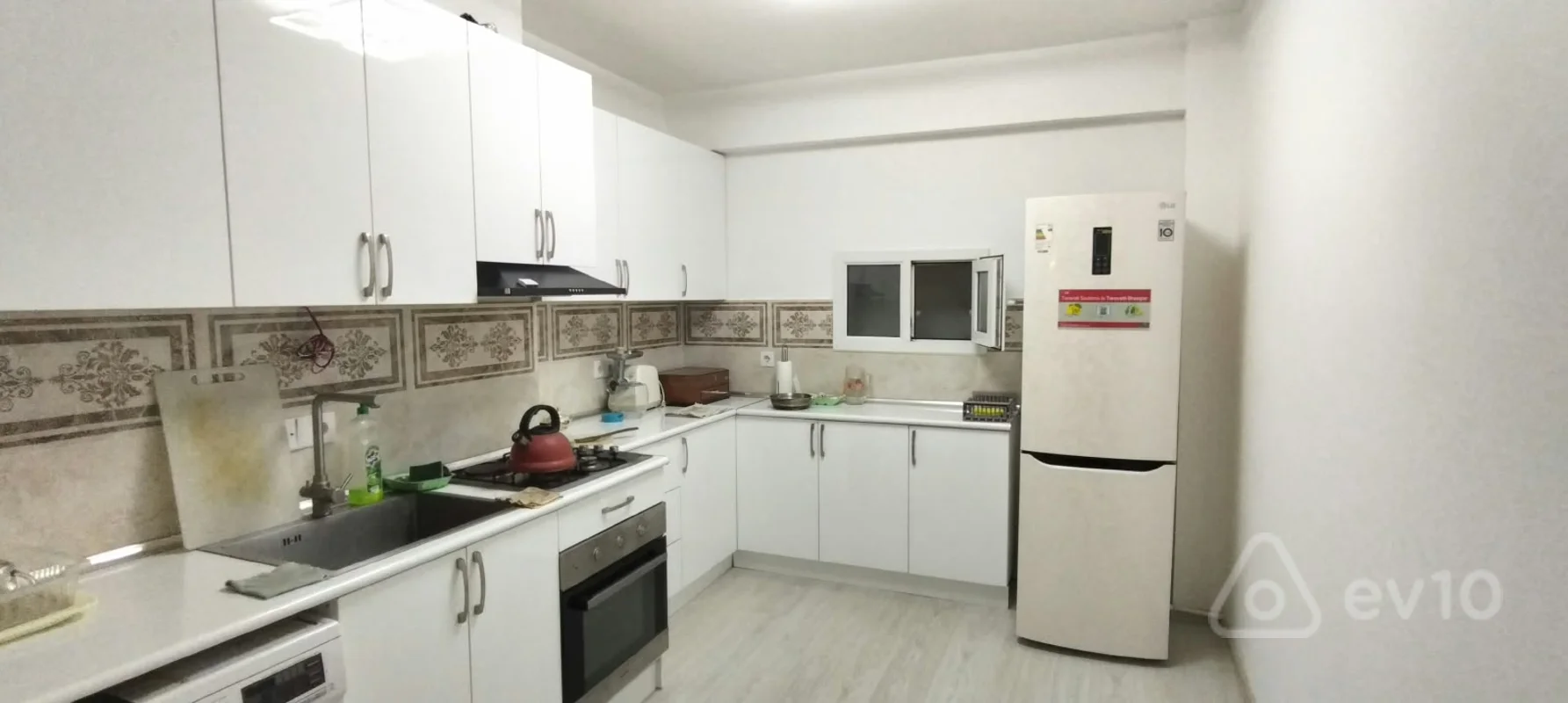 3 otaqlı mənzil, 100 m², Bakı, Əsəd Əhmədov küç. — kirayə — Mənzil, Bakı