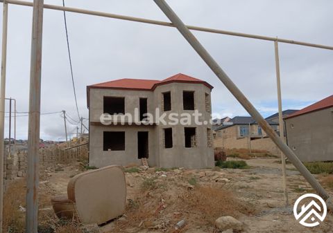 Satılır 5 otaq həyət evi / bağ evi 180 m², Badamdar — Bakı