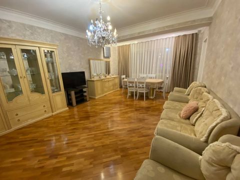Satılır 3 otaqlı yeni tikili 135 m² — Bakı