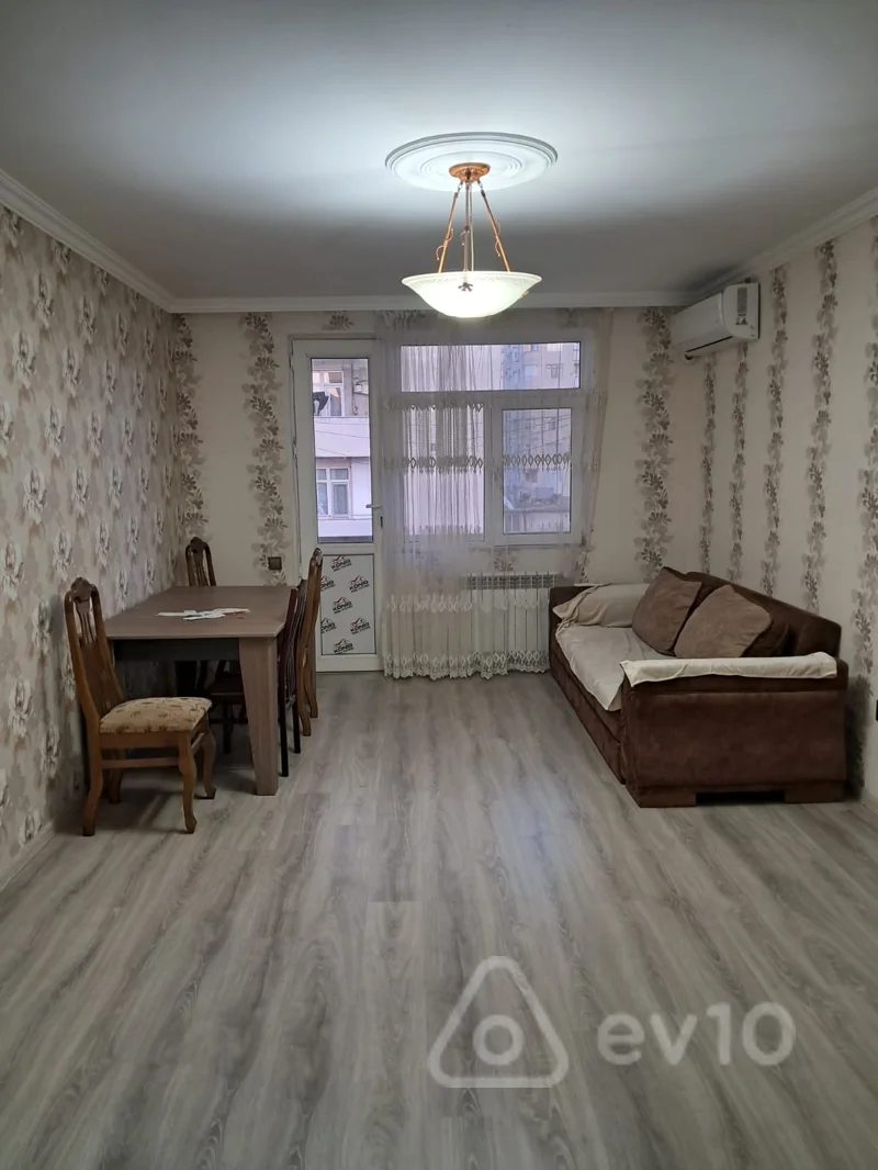 3 otaqlı mənzil, 65 m², insaatcilar — Bakı
